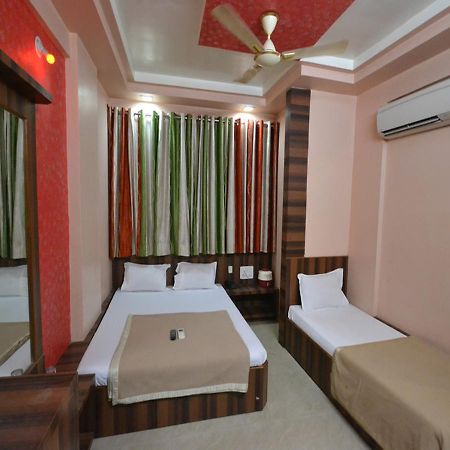 Hotel Sai Hari Prasad شيردي المظهر الخارجي الصورة