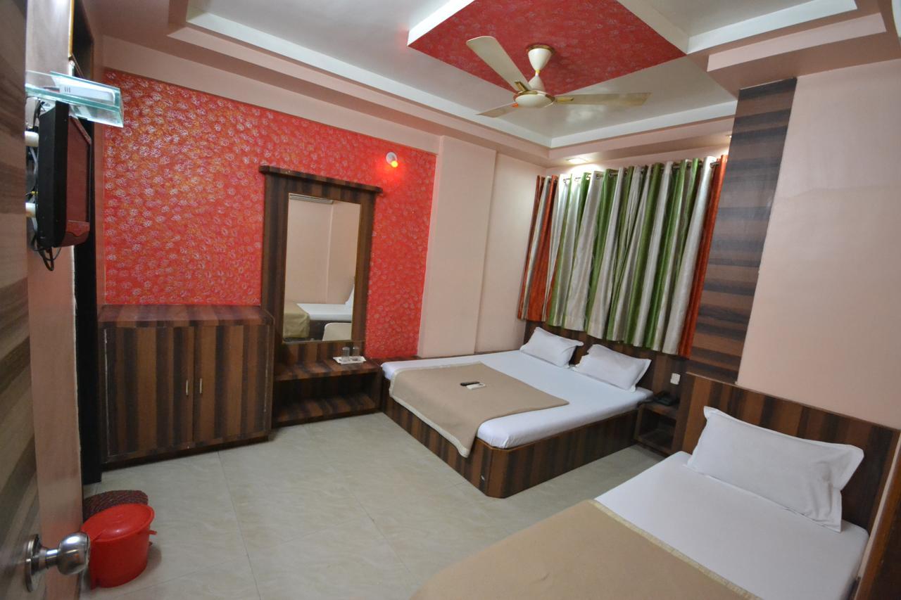 Hotel Sai Hari Prasad شيردي المظهر الخارجي الصورة