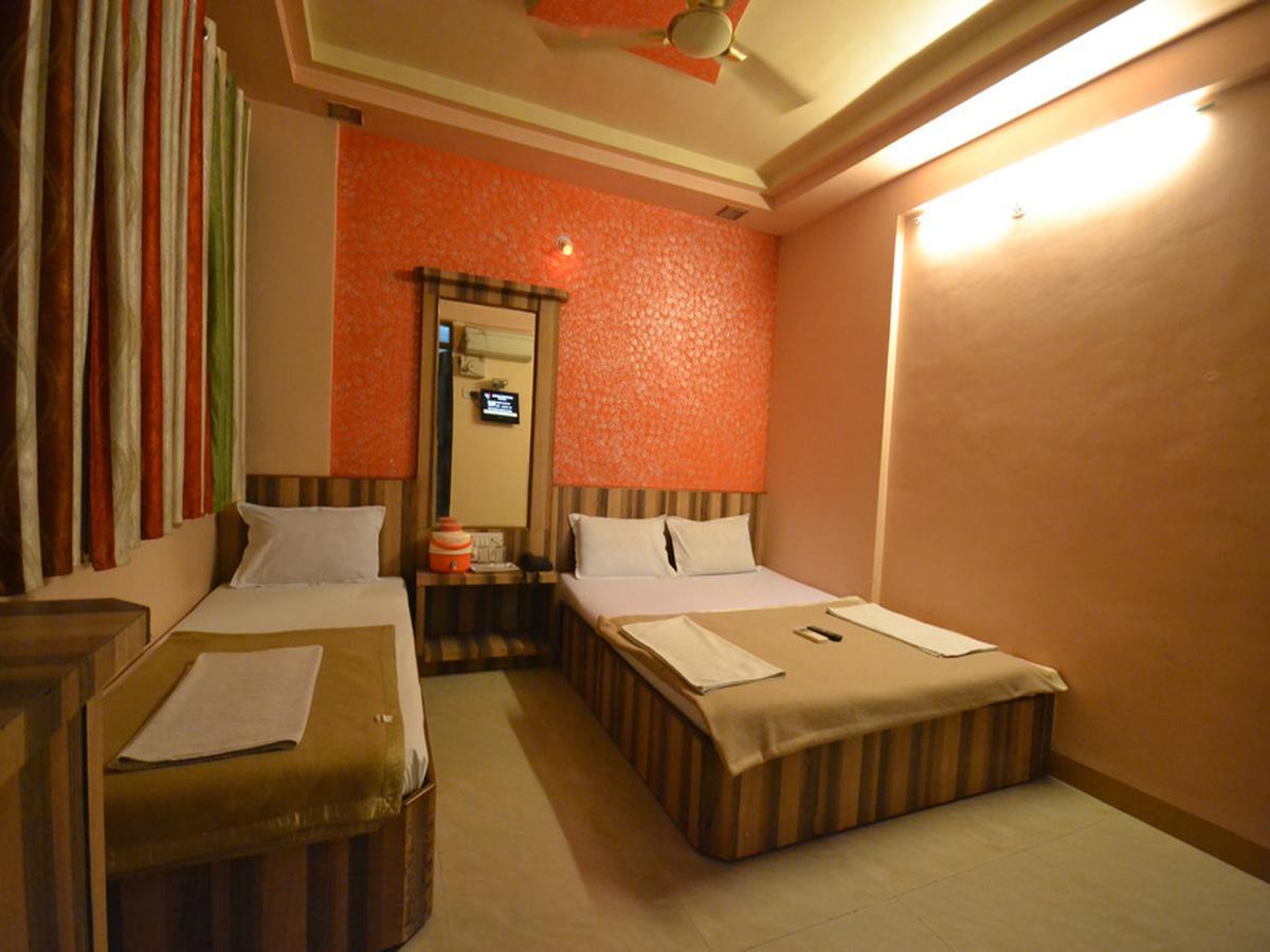 Hotel Sai Hari Prasad شيردي المظهر الخارجي الصورة